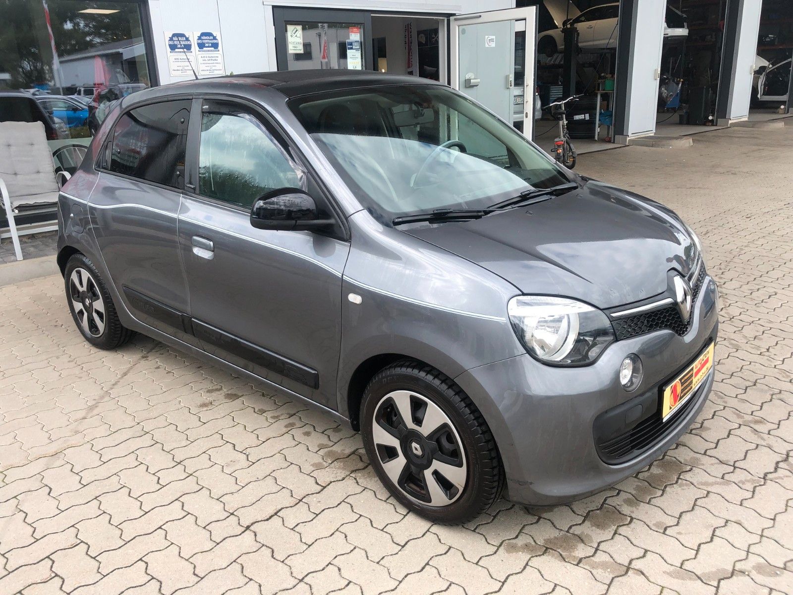Fahrzeugabbildung Renault Twingo Limited Faltdach