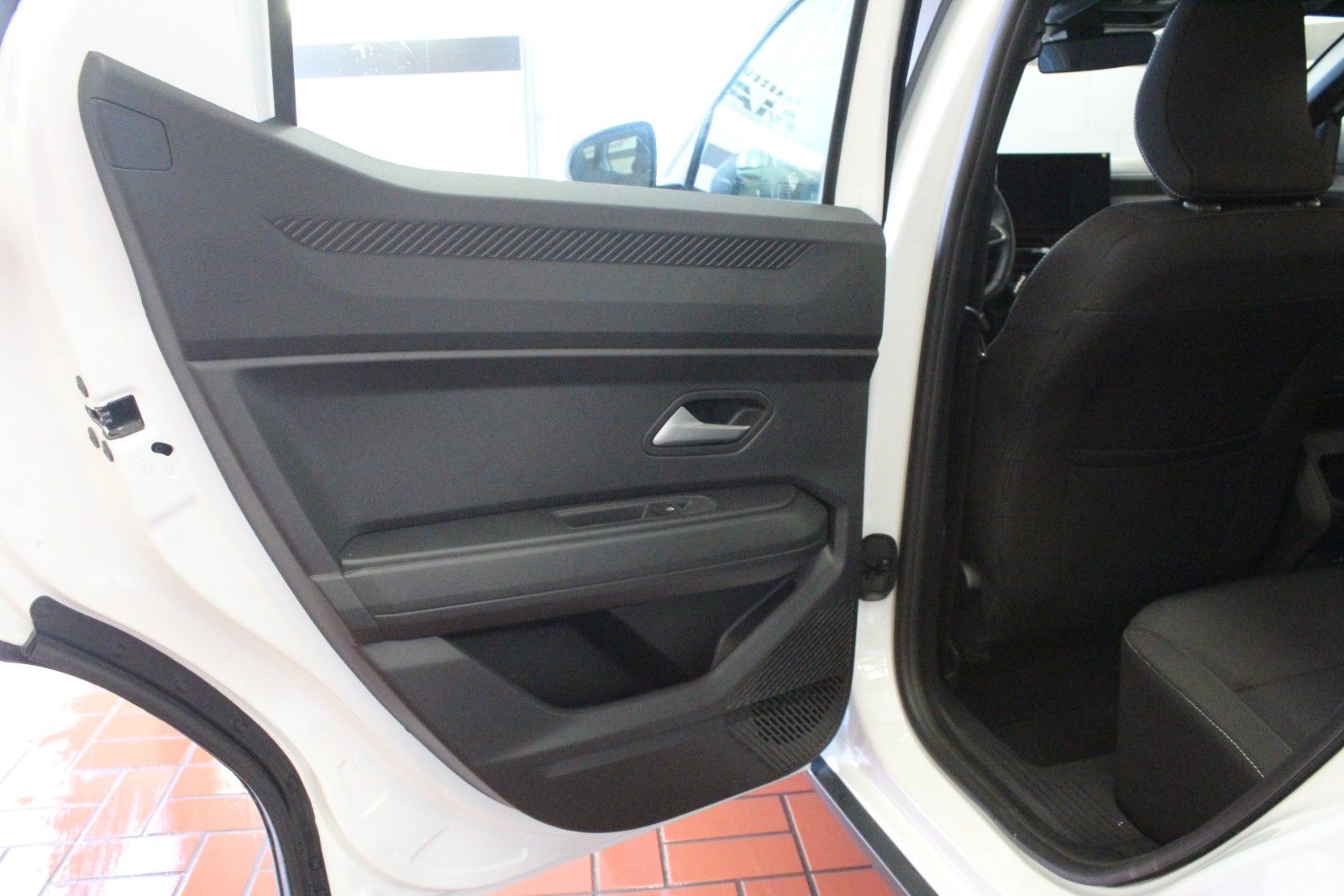 Fahrzeugabbildung Dacia Duster Hybrid 155 Expression *Winterpaket* MY26