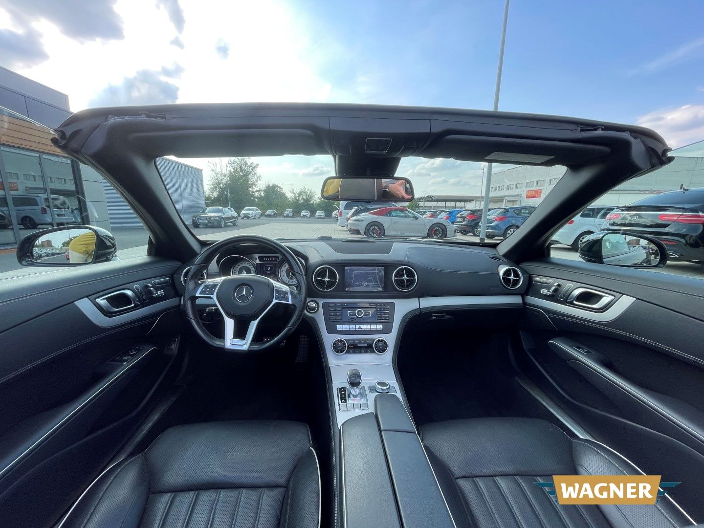 Fahrzeugabbildung Mercedes-Benz SL 350 Roadster AMG Line Bi-Xenon