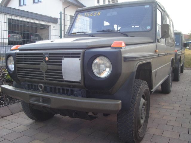 Mercedes-Benz G 230