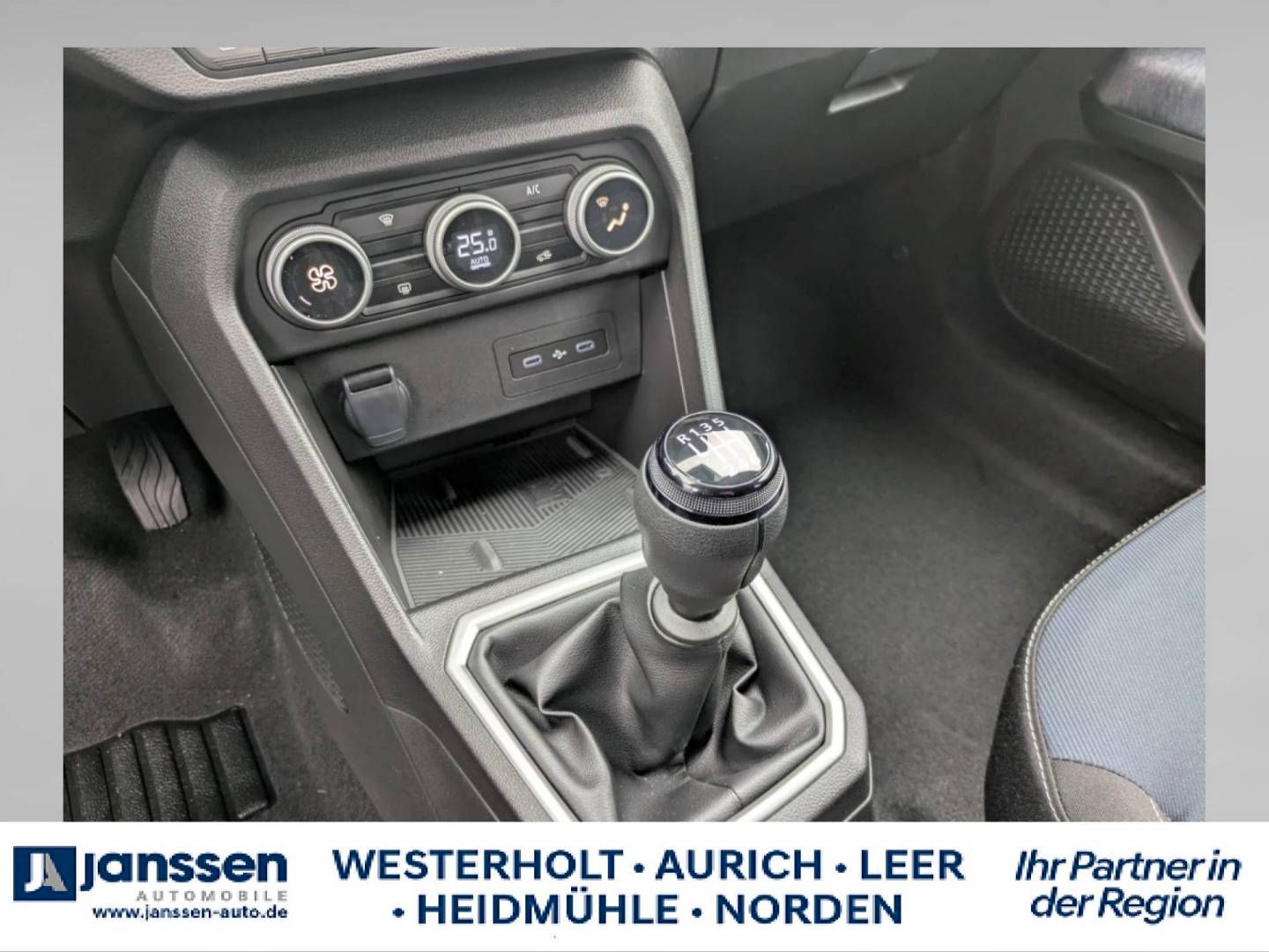 Fahrzeugabbildung Dacia Jogger Journey TCe 110