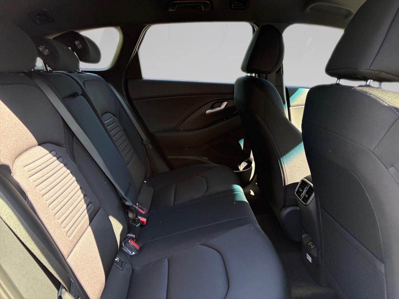 Fahrzeugabbildung Hyundai i30 TREND SHZ*LHZ*NAVI*CARPLAY*