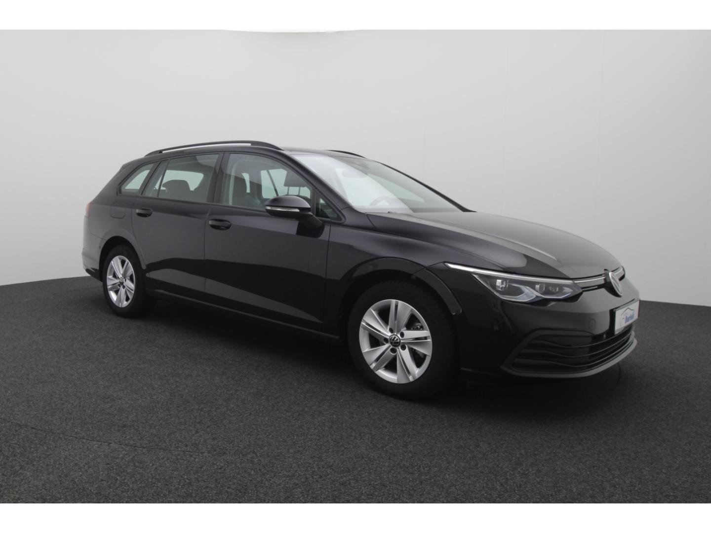 Volkswagen Golf VIII Variant Life AHK SHZ ACC