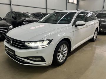 Volkswagen Passat - 1