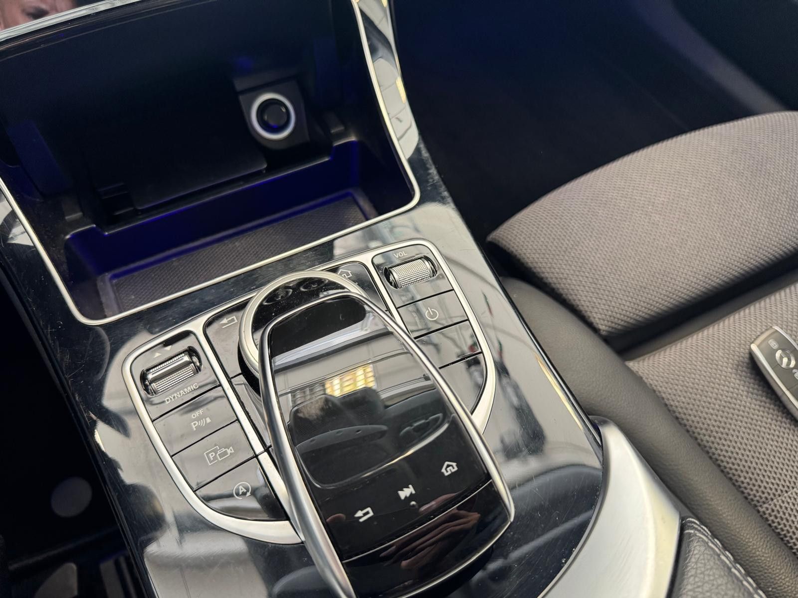 Fahrzeugabbildung Mercedes-Benz C 200 T-Modell AVANTGARDE/AHK/NAVI/KLIMA