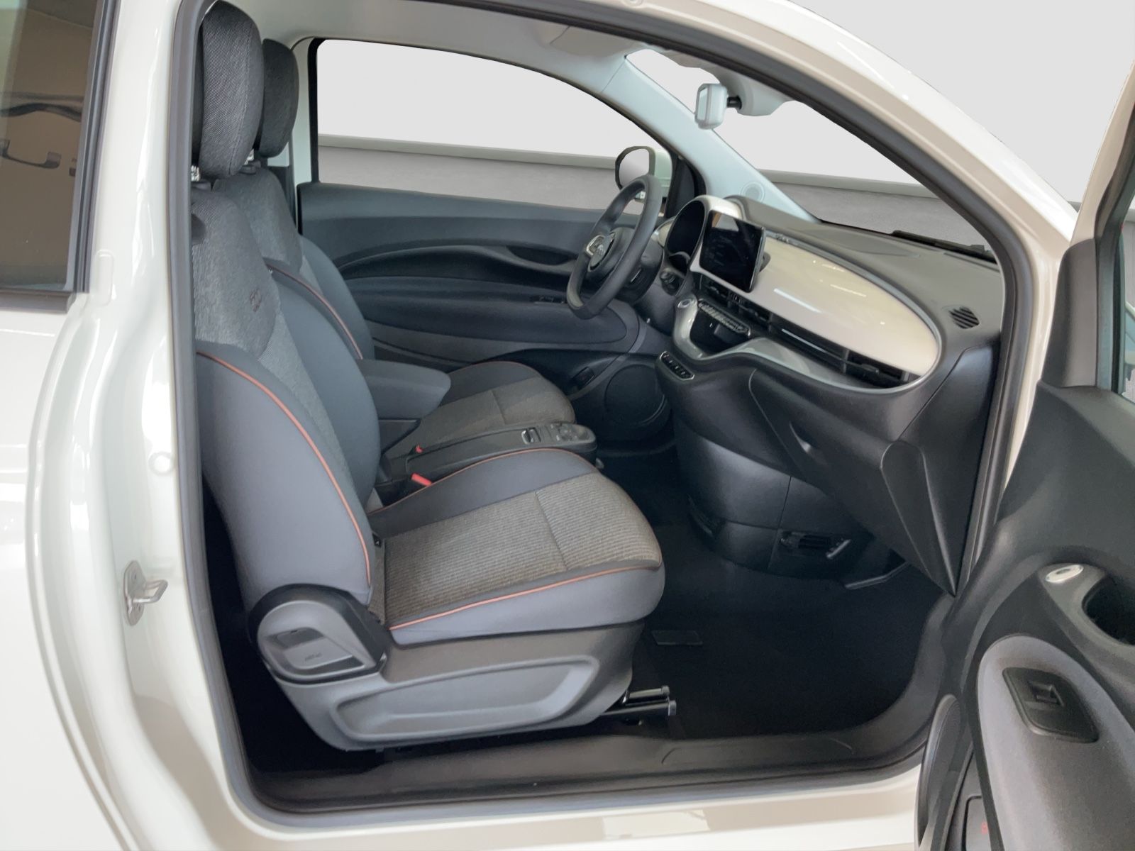 Fahrzeugabbildung Fiat 500e Icon + Kamera, LED, Winterpaket