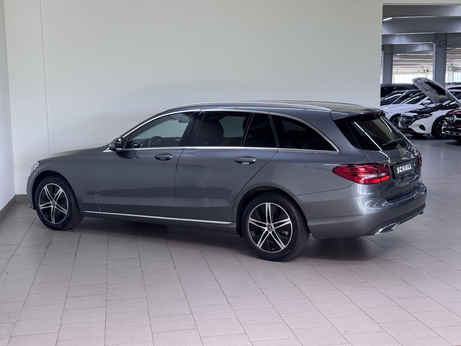 Mercedes-Benz C 220 d T 4M AVANTGARDE+PANO+MULTIBEAM LED+COMAN