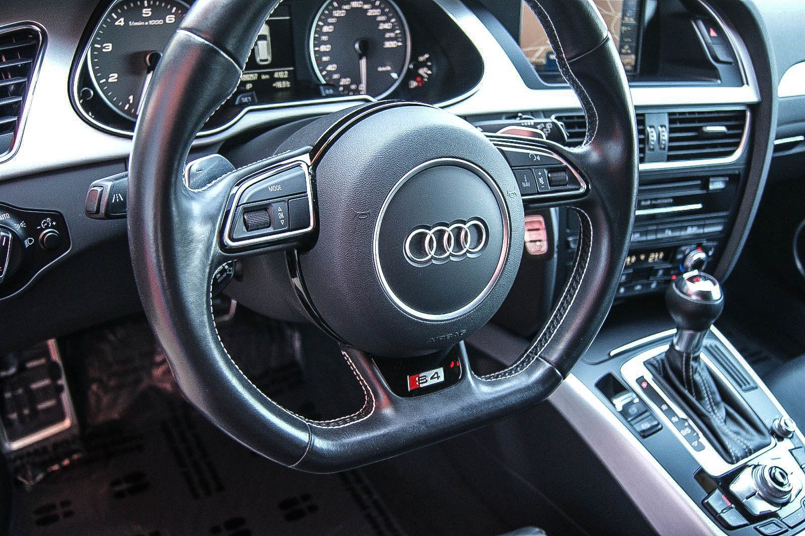 Fahrzeugabbildung Audi S4 Avant 3.0T V6 quattro B&O Sound TOP GEPFLEGT