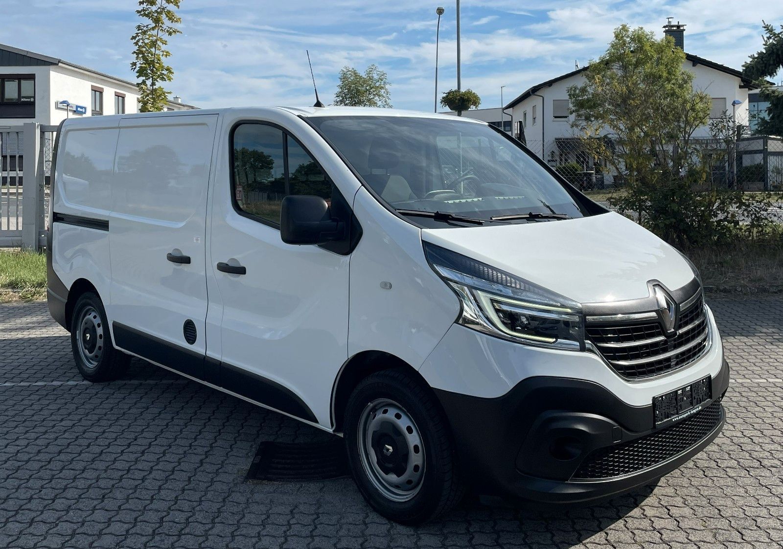 Renault Trafic - 1