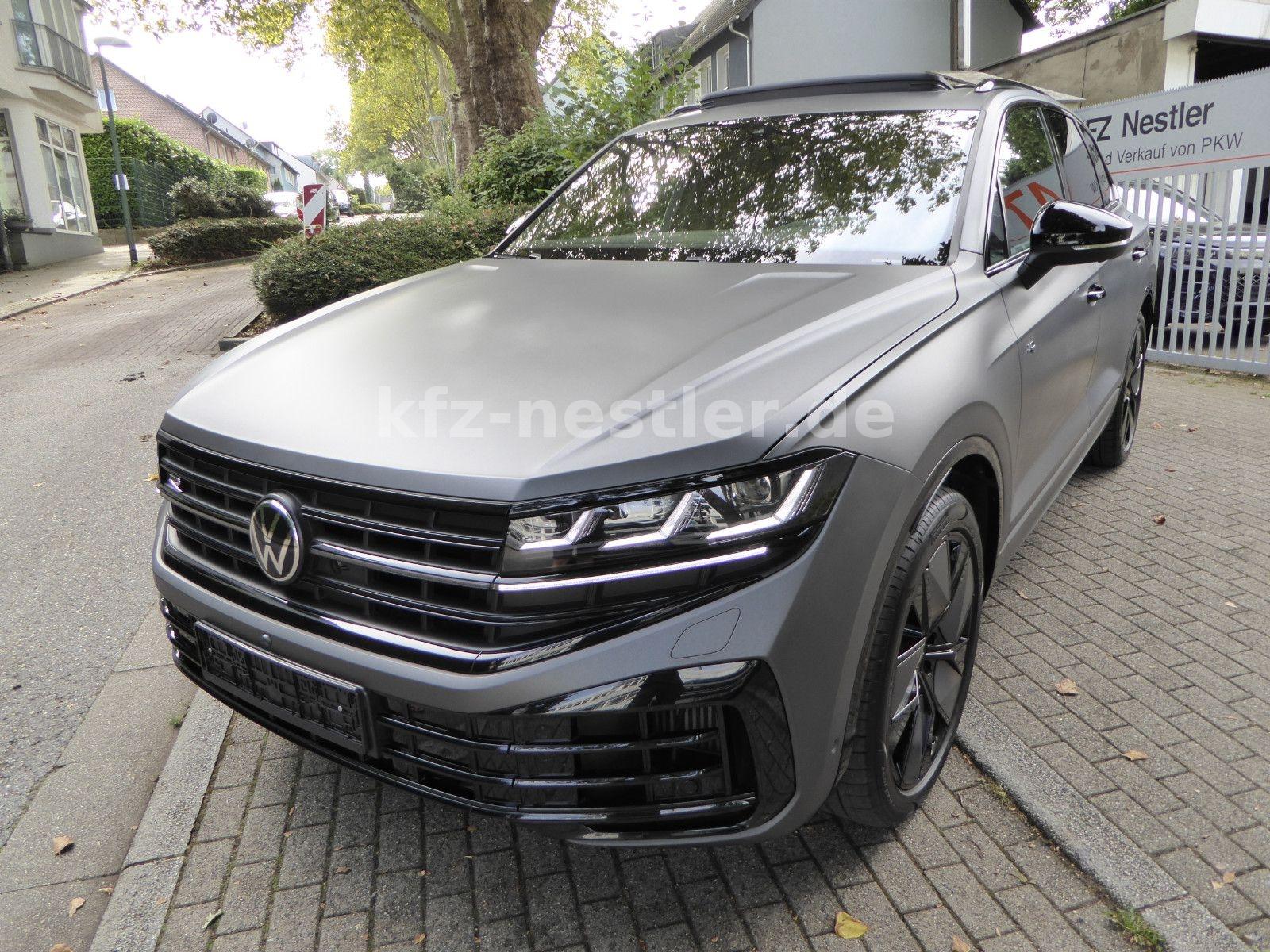 Volkswagen Touareg R e-Hybrid Pano/Puglia/AHK/HUD/ACC/Matt