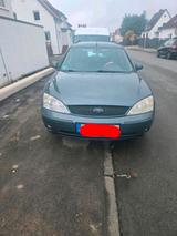 Ford Mondeo - Ford Mondeo aus 2002: Kombi