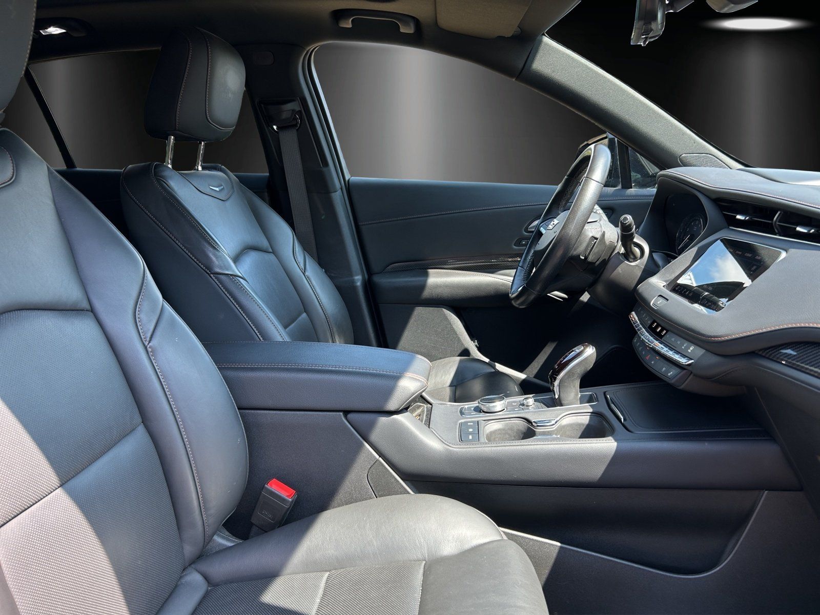 Fahrzeugabbildung Cadillac XT4 Sport 350T AWD AHK/PANO/SITZBELÜFTUNG/MEMORY