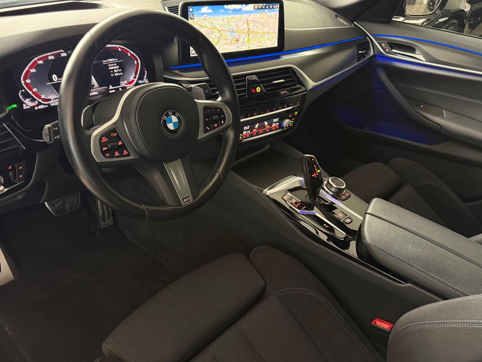 BMW 520dA xD*ACC*M SPORT*PANO*LASER*KAM*HEAD UP*KEY*