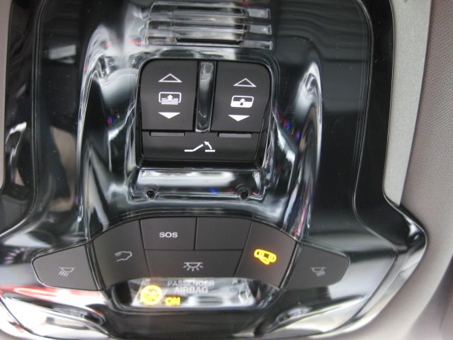 Fahrzeugabbildung Alfa Romeo Stelvio Veloce 2.2 16V AWD + Allrad + Panorama