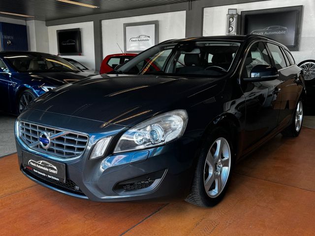 Volvo V60 Kombi NAVI/PDC/KLIMA/TEMPOM/BLUETOOTH/8-fach