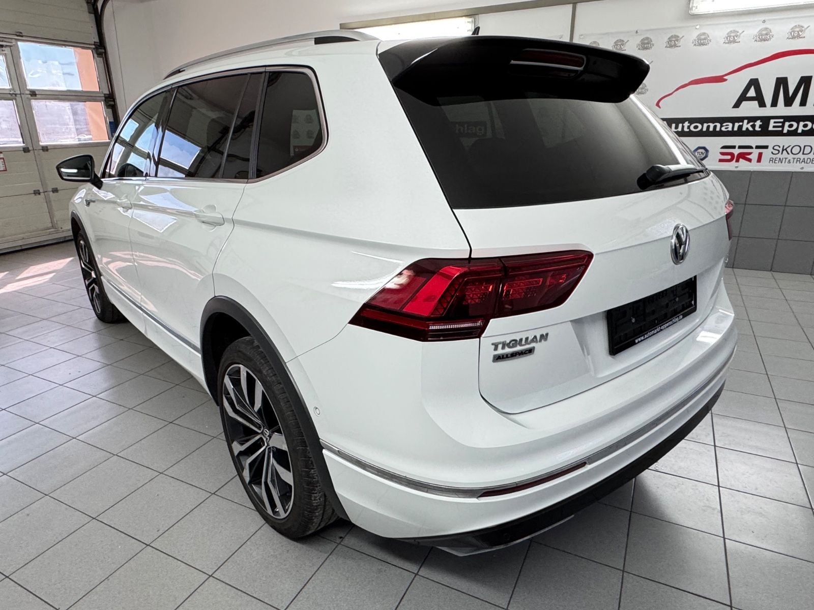 Volkswagen Tiguan Allspace R-Line 4Motion 2.0TSI AHK 360 foto 8