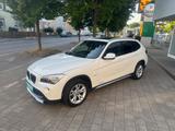 BMW X1 20 d xDrive:PANORAMA-DACH:XENON:GARANTIE:AHK: - BMW X1 Gebrauchtwagen in Stuttgart