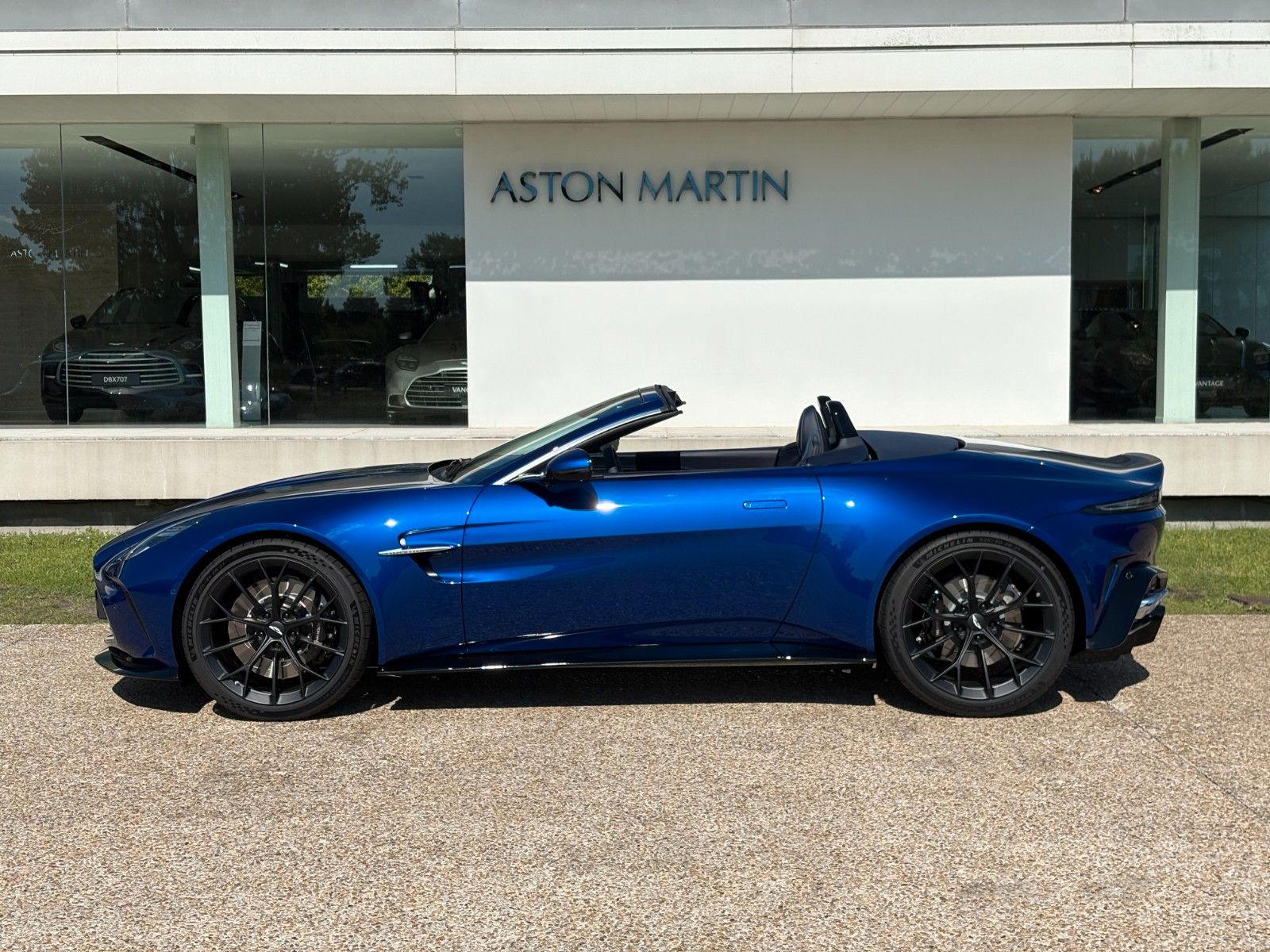 Aston Martin V8 Vantage 4.0 V8 Roadster imagem 3