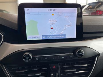 Ford Focus Lim. Cool & Connect *NAVI*KLIMA*SPURASSIST