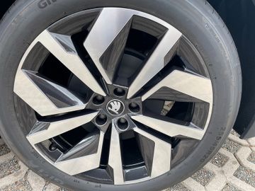 Skoda Elroq 85 Sportline *0,25%*AHK*CANTON*MATRIX*NAVI