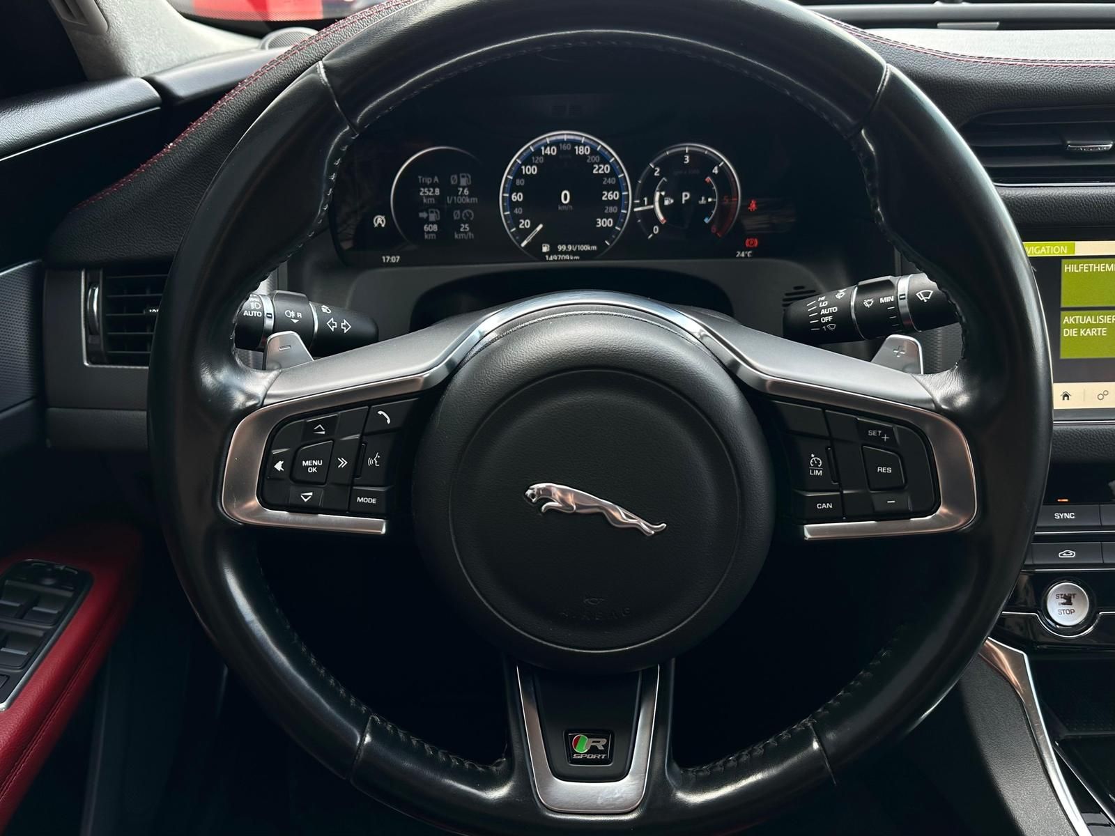 JAGUAR XF R-Sport 25d AWD LED#AHK#NAVI#TEMPO#KLIMA#SHZ - Image 11