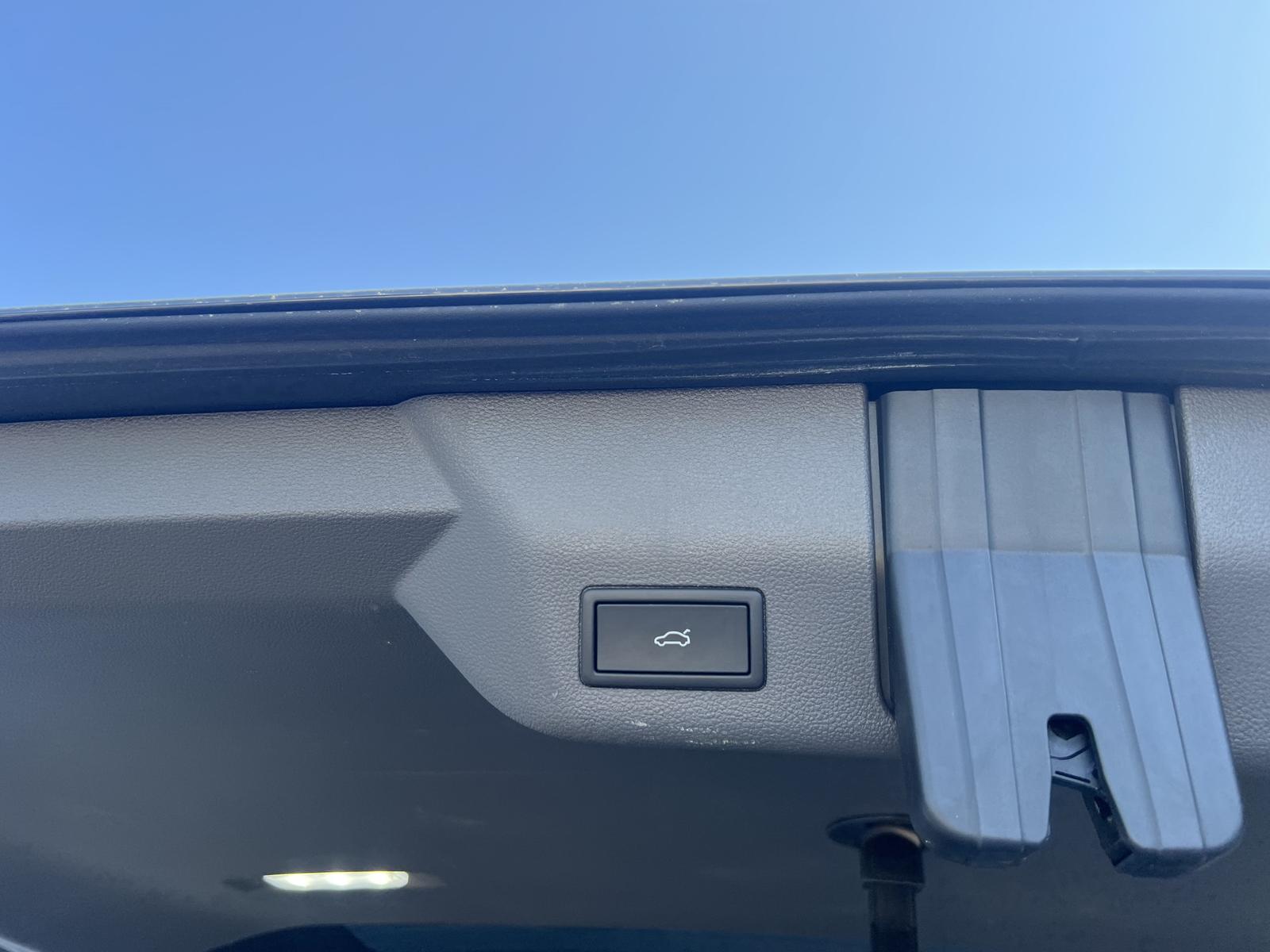 Volkswagen T7 Multivan 2.0 TDI SCR LÜ Life | 6-Sitzer | AHK