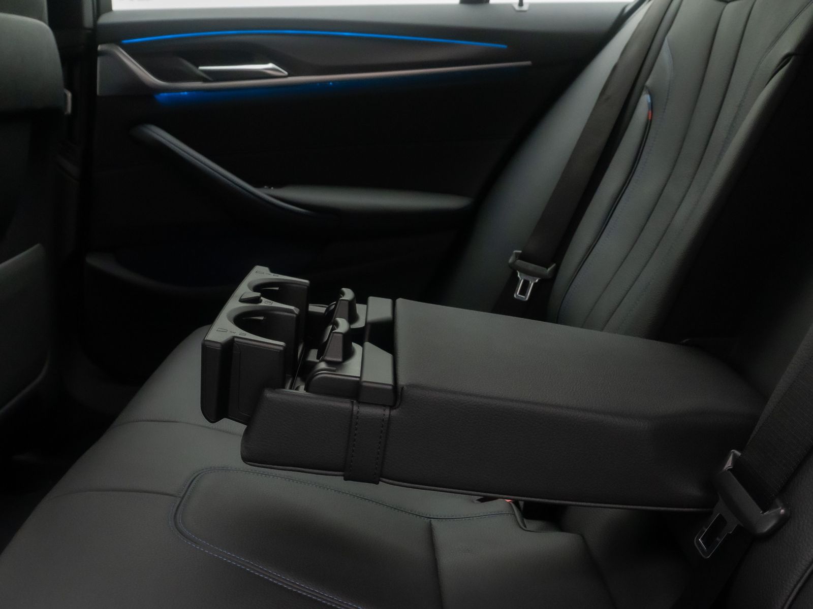Fahrzeugabbildung BMW 530e xD M Sport HUD Komfort Laser 4xKlima DAB