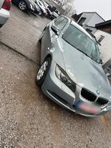 BMW E91 318i - BMW 318 aus 2006: Kombi