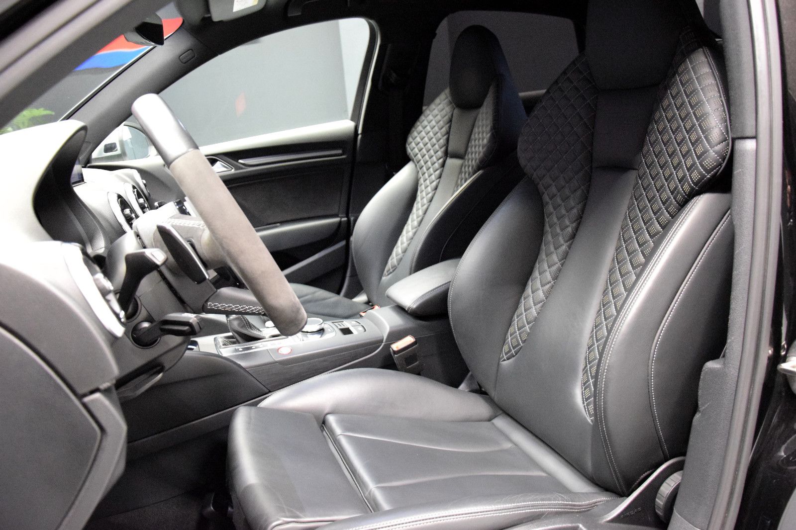 Fahrzeugabbildung Audi RS3 Lim. quattro ACC Virtual LED Kamera RS-Sitze