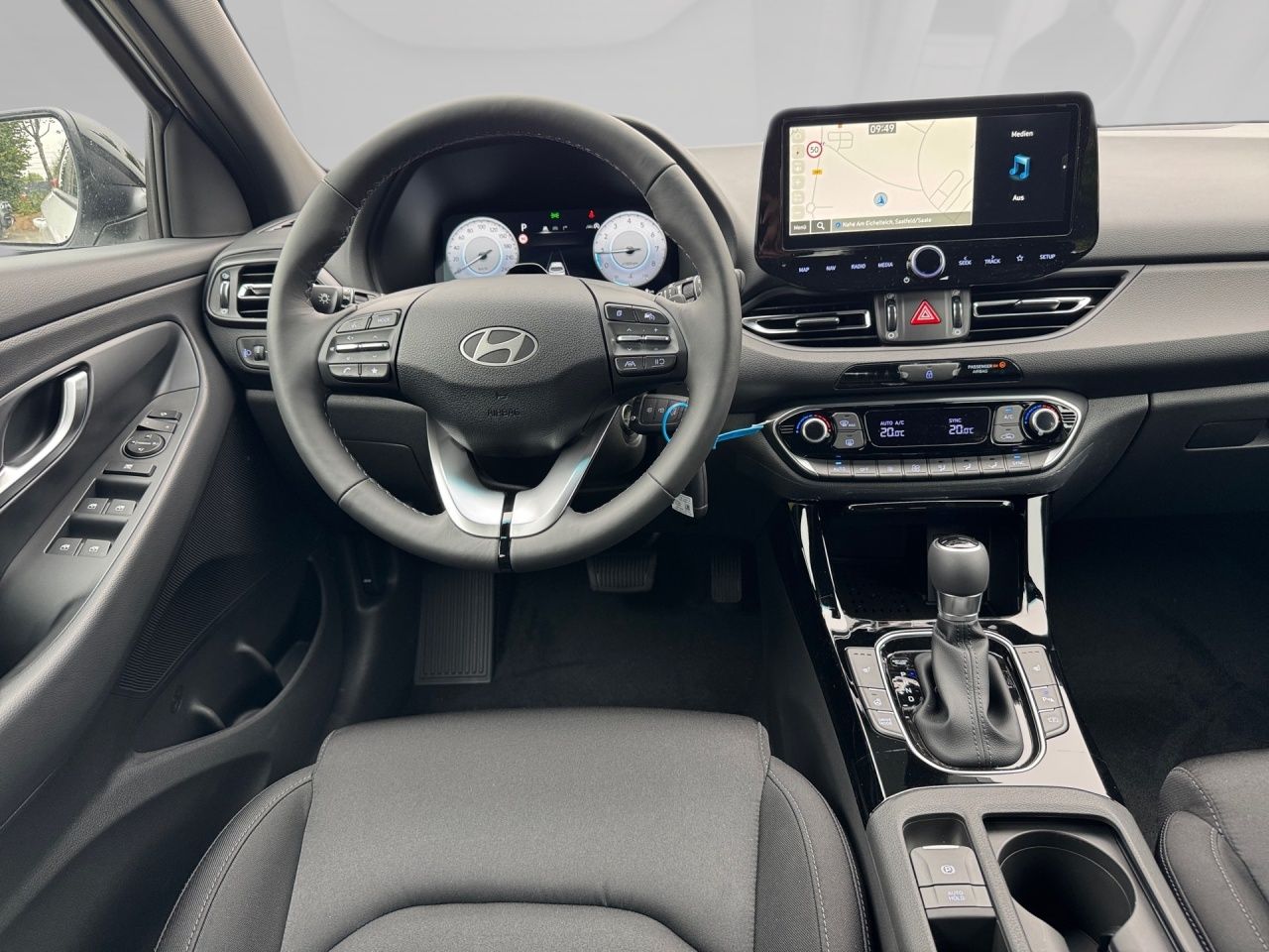 Fahrzeugabbildung Hyundai i30 TREND SHZ*LHZ*NAVI*CARPLAY*