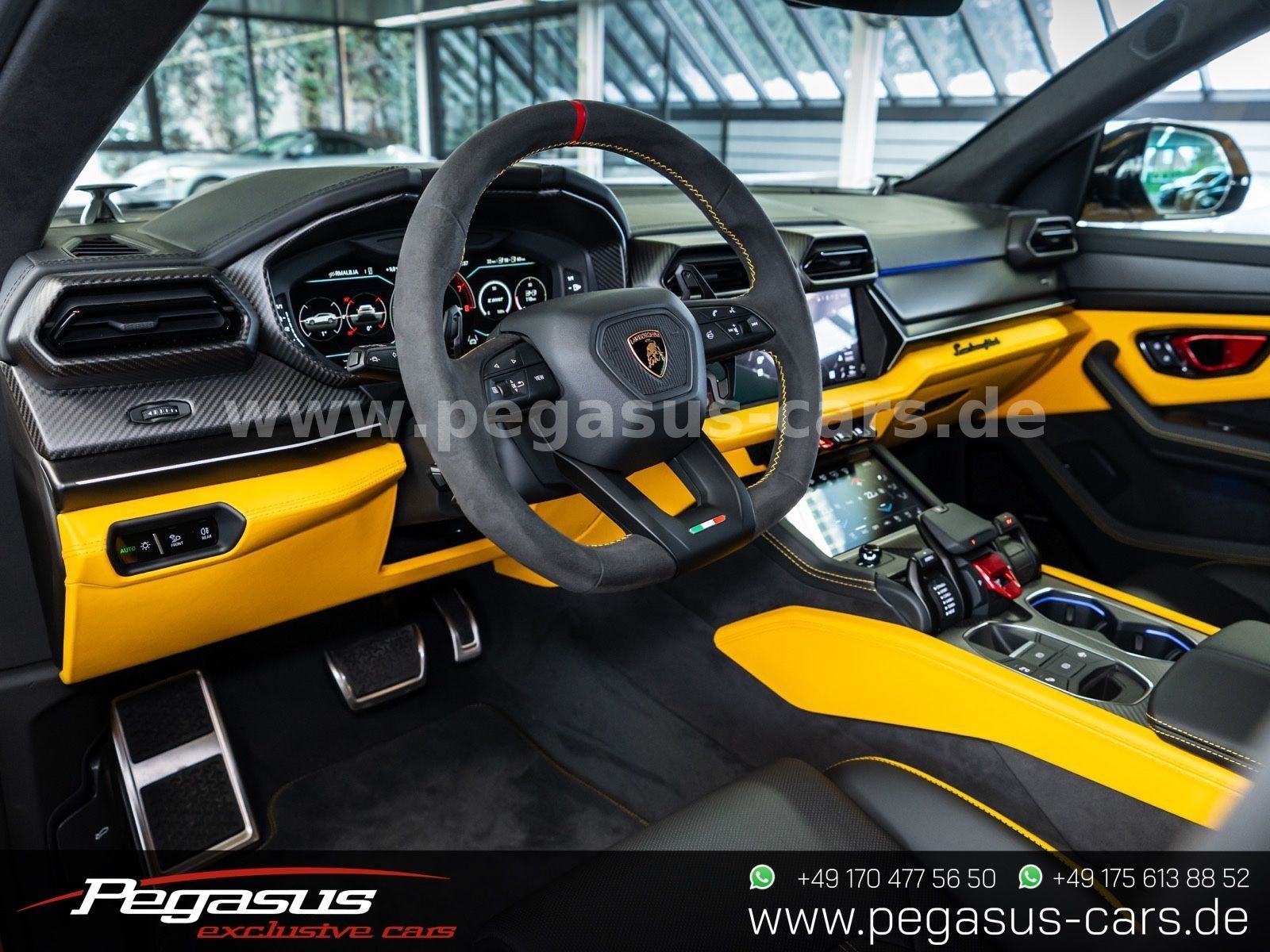 LAMBORGHINI Urus - 19