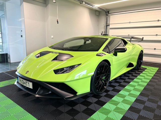 LAMBORGHINI Huracan