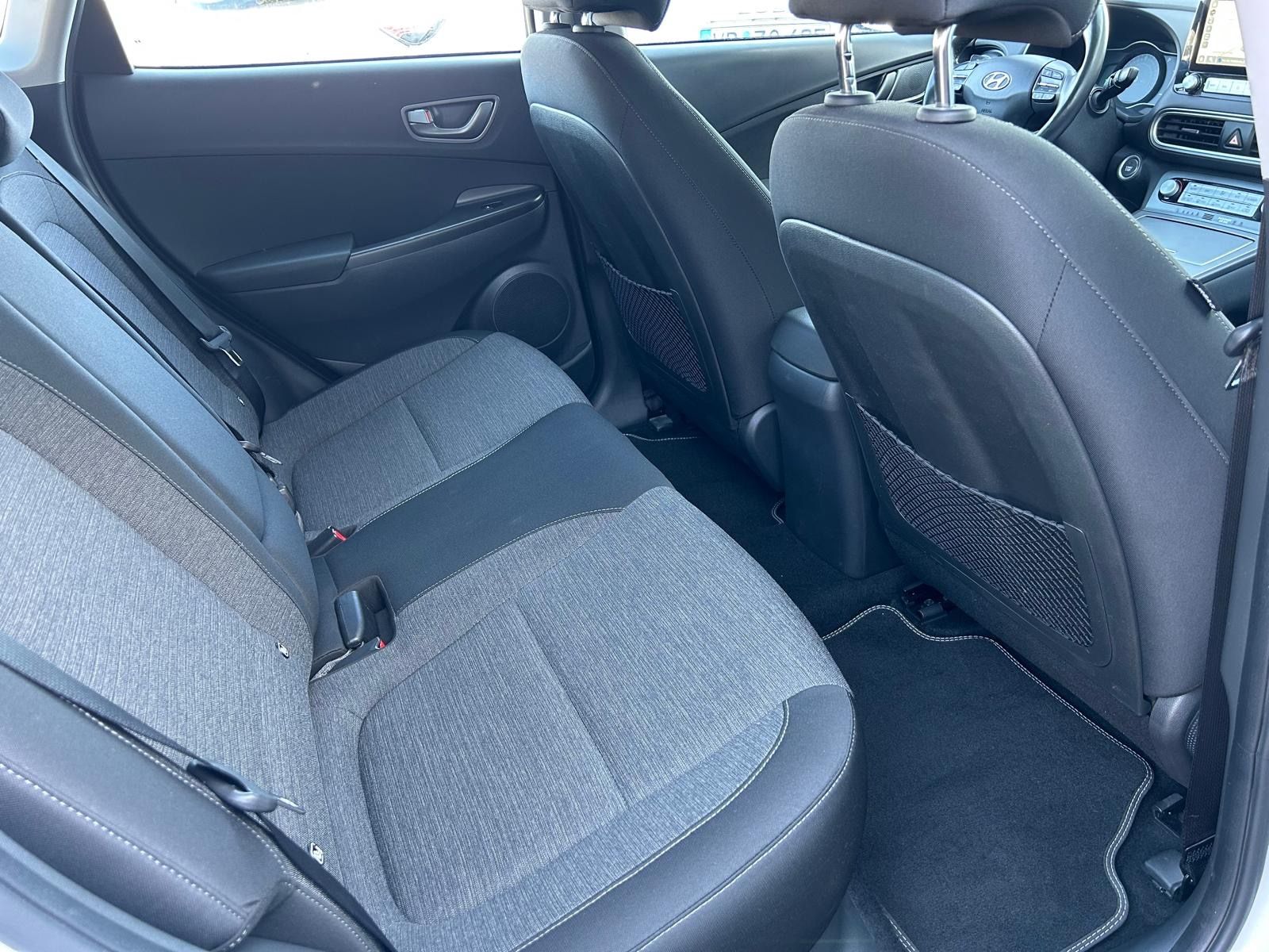 Fahrzeugabbildung Hyundai Kona Business Elektro°64 kWh°LED°Kamera°