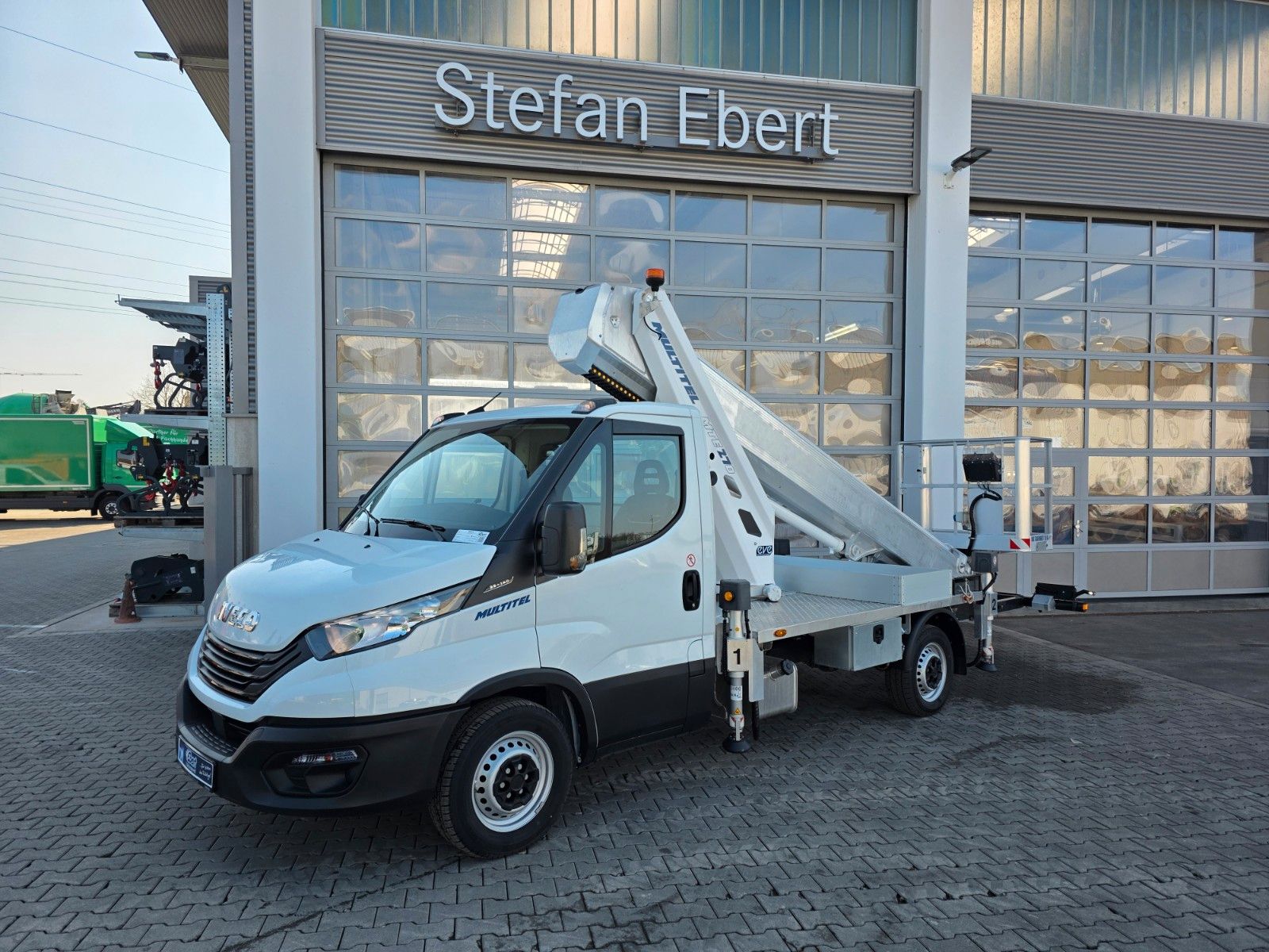 Fahrzeugabbildung Iveco Daily 35S14 *MULTITEL MTE 270*27Meter*