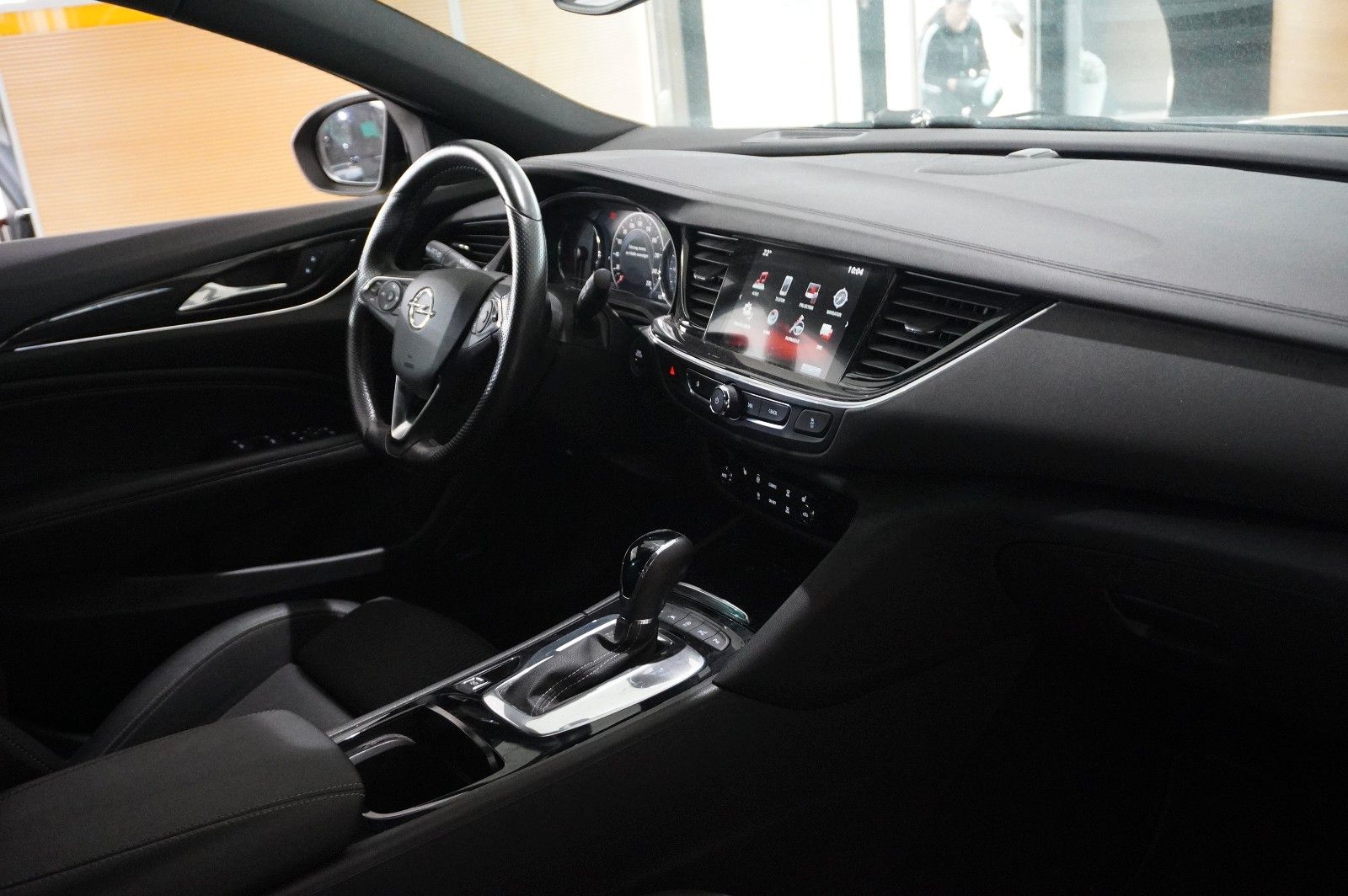 Fahrzeugabbildung Opel Insignia B ST 2.0T INNOV. 4X4 NAVI/OPC/KAMERA