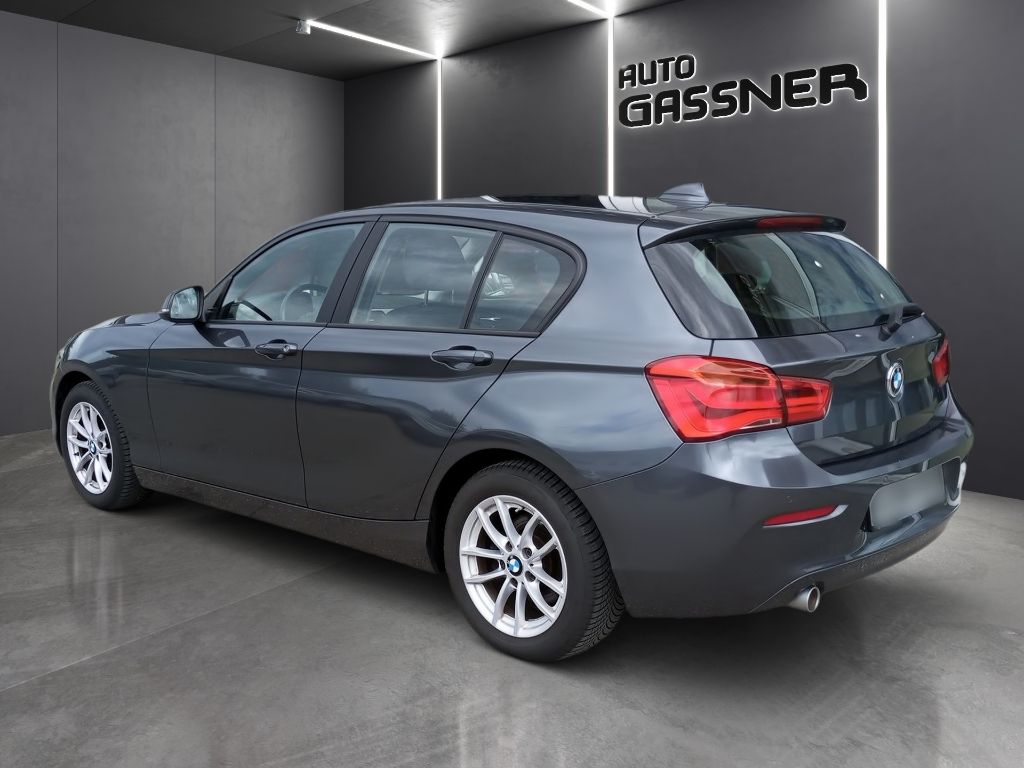 Fahrzeugabbildung BMW 118 I Advantage, PDC + Sitzheizung