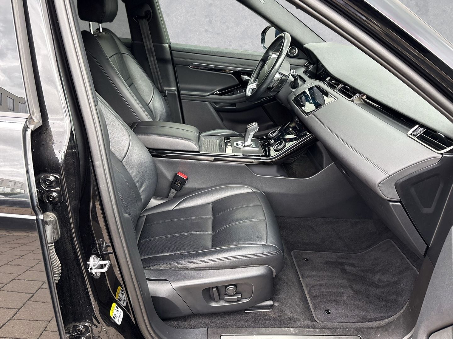 Land Rover Range Rover Evoque D180 R-Dynamic SE *Park-Assis imagem 3