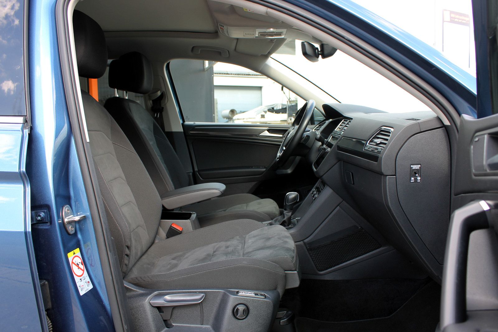 Fahrzeugabbildung Volkswagen Tiguan 2.0 TSI Allspace Highl. 4M. LED ACC 360°