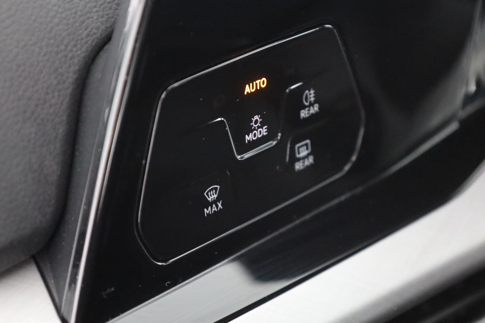 Volkswagen Golf VIII Variant 1.0 TSI Life LED Navi Kamera, миниатюра 21