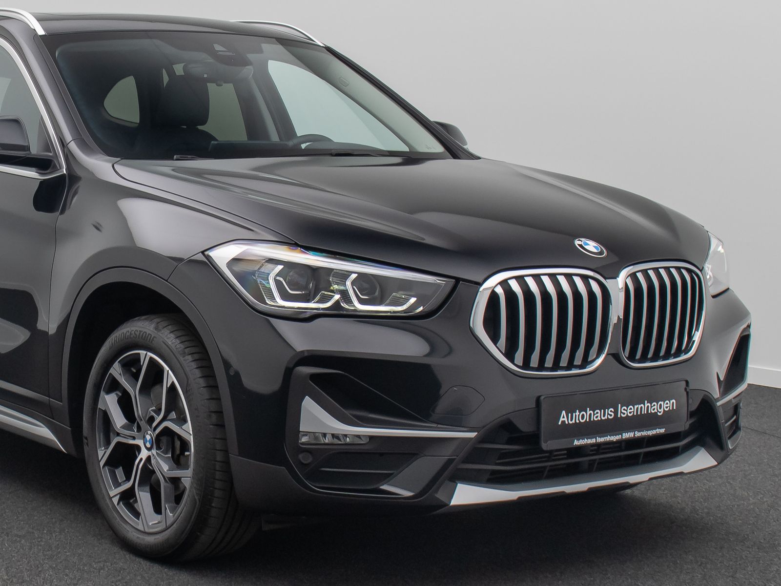 Fahrzeugabbildung BMW X1 sD18i xLine Panoram Kamera HUD DAB HiFi Alarm