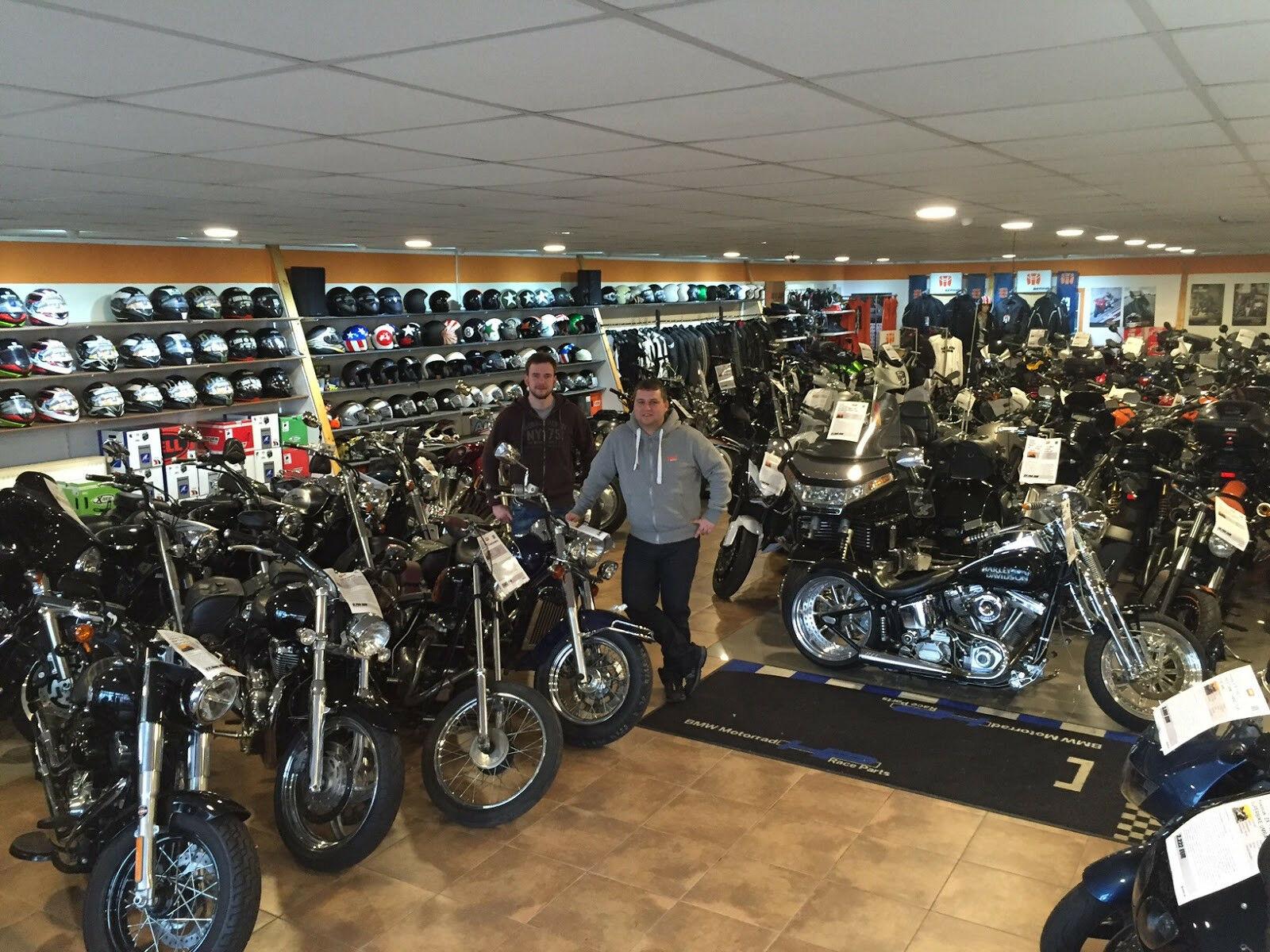 showroom-image-top