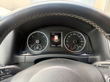 Volkswagen Tiguan - 10