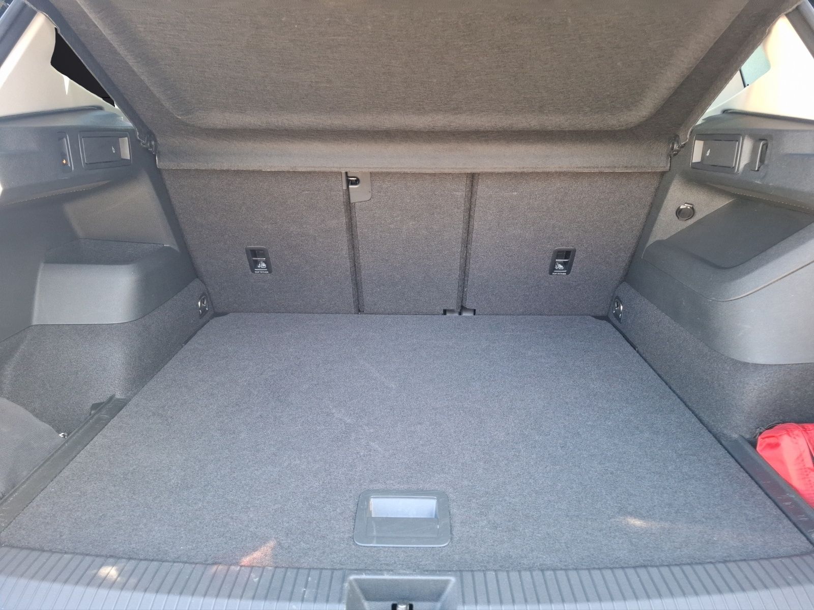 Fahrzeugabbildung Volkswagen Tiguan eTSI Life DSG Standhzg. LED AHK Navi AID