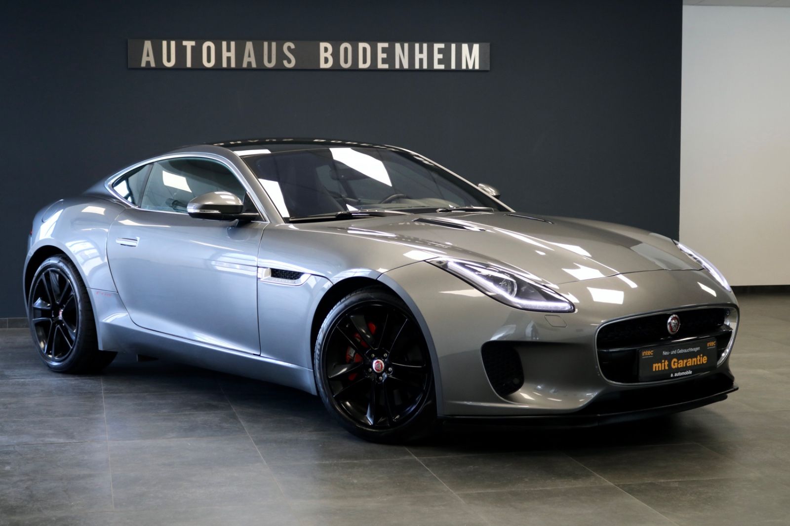F-Type Coupe P300 Automatik/PANO/KAMER/MERIDIAN