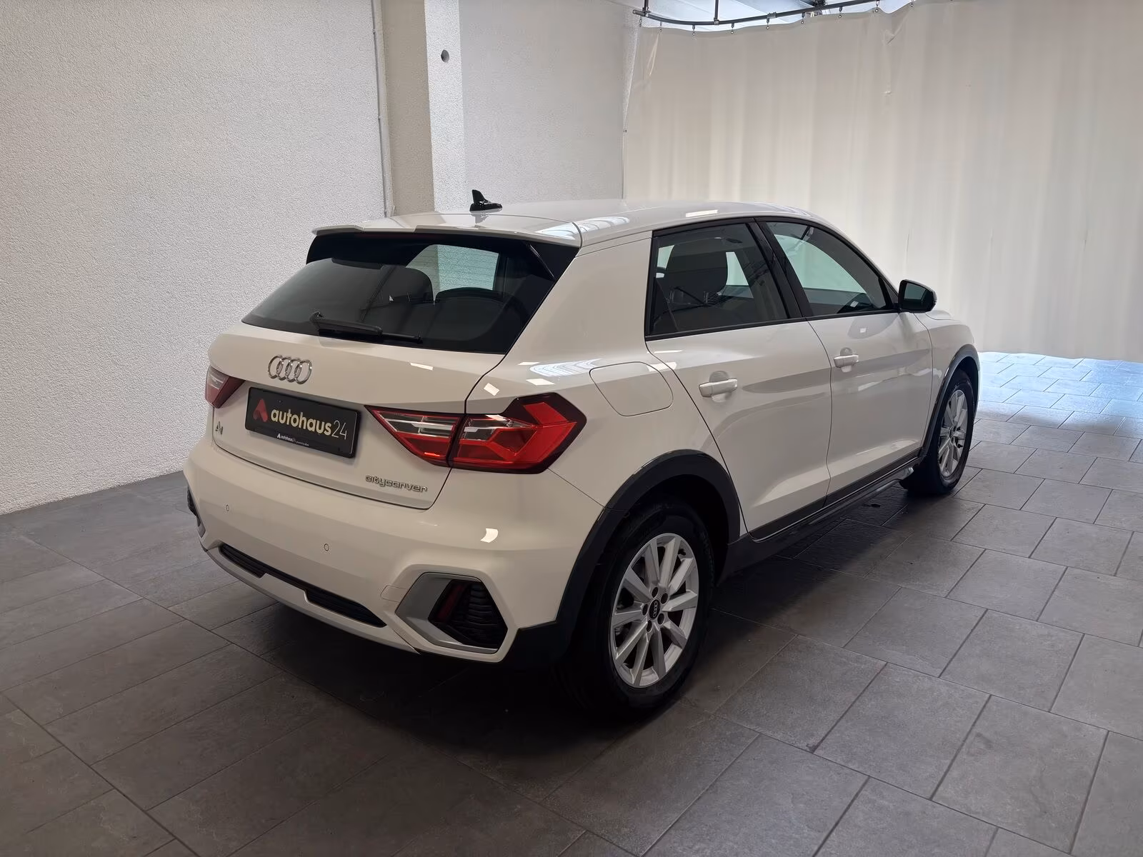 Audi A1 30 citycarver Sitzhzg. PDC Klima USB, миниатюра 5