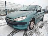Peugeot 206 - gebrauchte Peugeot 206 aus dem Jahr 2001