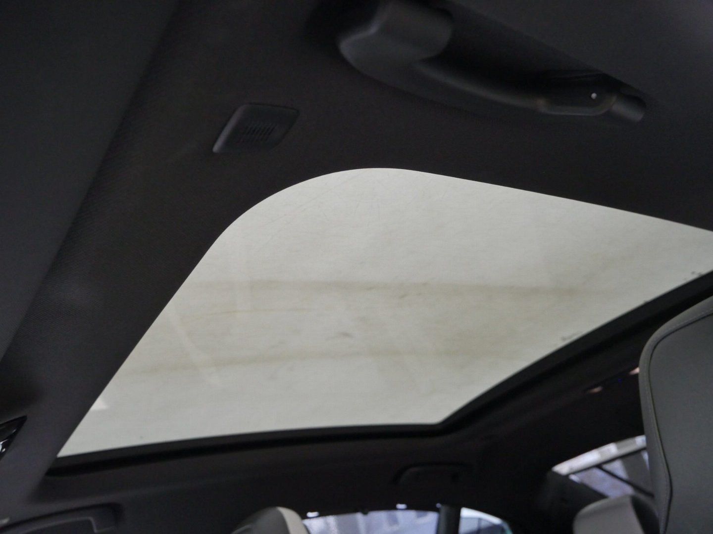 Fahrzeugabbildung BMW M5 Limousine |Sitzbelüftung vorne |Lenkradheizun