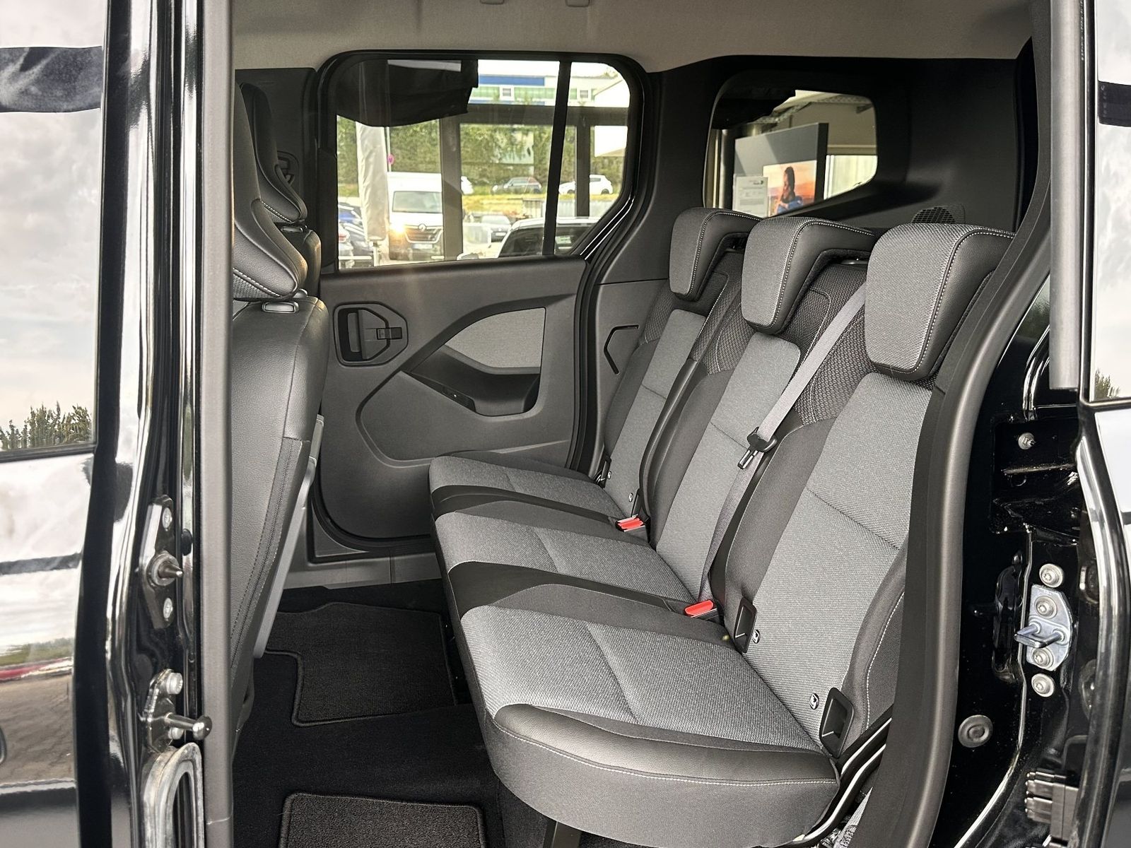 Fahrzeugabbildung Renault Kangoo TECHNO TCe 130 EDC Aktionspreis