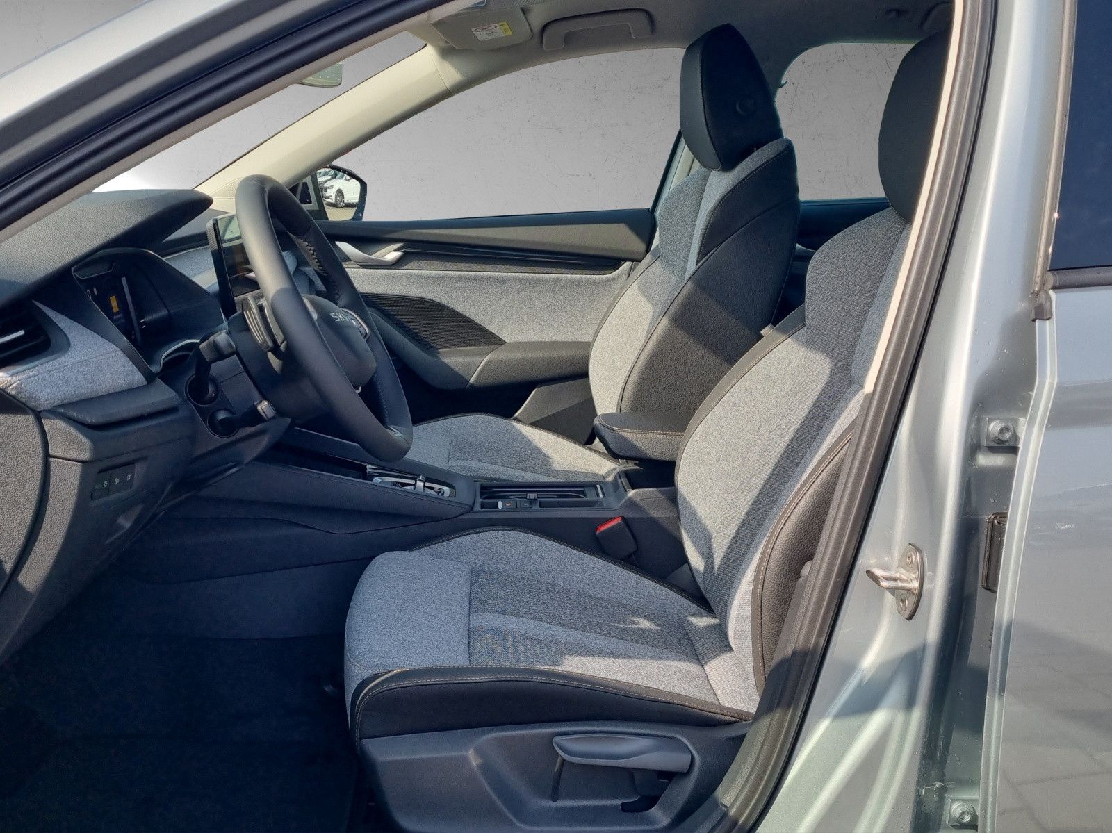 Fahrzeugabbildung SKODA Octavia Combi 1.5 TSI mHEV Balance AHK Li/Si+