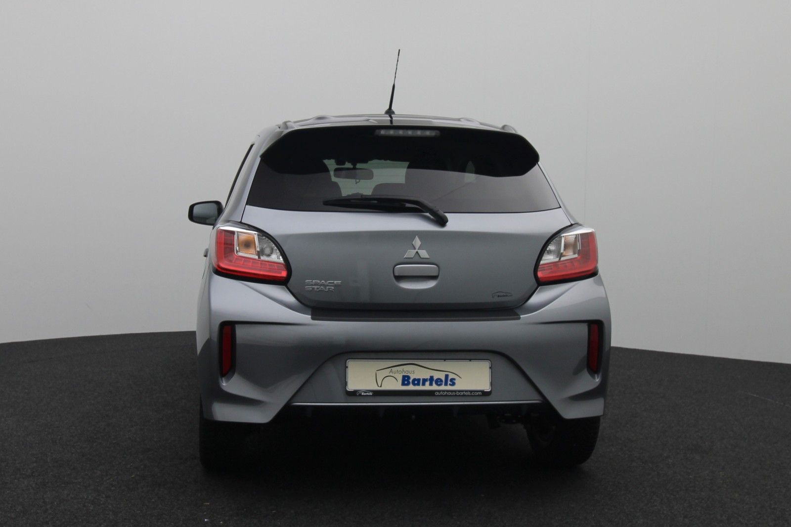 Fahrzeugabbildung Mitsubishi Space Star 1.2 Spirit+ Black